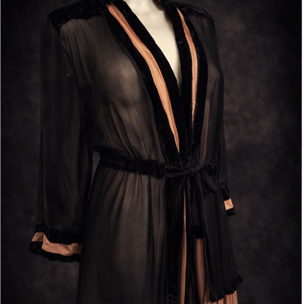 FREE PEOPLE- impossible to find blush and black velvet duster